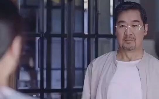 Kết hôn nhiều năm mà sổ đỏ không có tên vợ, không nhận được sự tôn trọng xứng đáng, cuối cùng quyết 