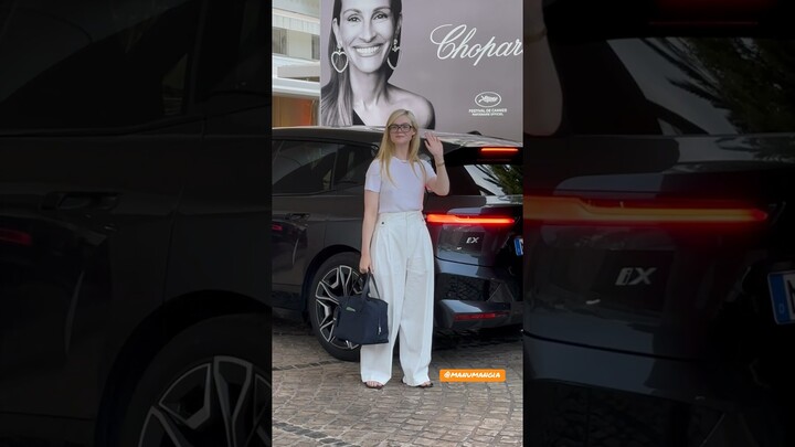 Elle Fanning arrive in cannes for 76 festival di Cannes. #cannes #ellefanning #hotelmartinez