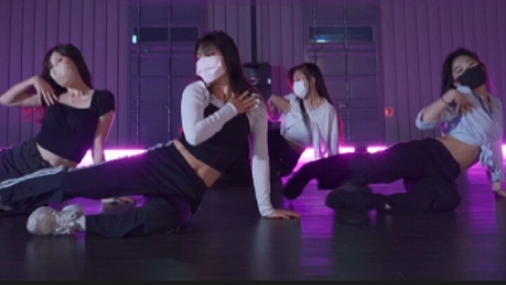 [ALiEN Dance Studio] ความทรงจำที่หายไปจู่ๆ ก็จู่โจมฉัน KISS ME MORE สองเวอร์ชั่นของเพลงแดนซ์คัฟเวอร์