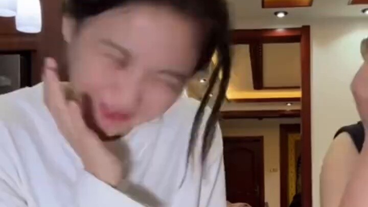 Main sama pacar, yang marah uangnya dipotong