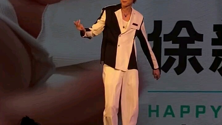 الجميع يحب النشيد الوطني لدولة الصندوق!!! إغراء اللصوص مذهل حقًا