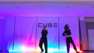 [All-out, ready to go] The girls gathered with passion and milky blue (G)I-DLE girls‖ Regular first 