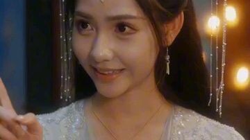 89. Modern Star Transmigrates Into a Palace Drama, Now She's Busy Building a Fanbase.!