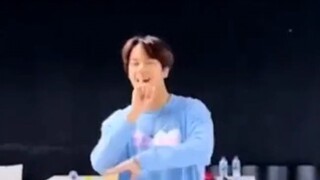 【Nanon Korapat】Knock Knock Dance - More Complete Version (Nanon Focus) I just love Huang Leyong's la