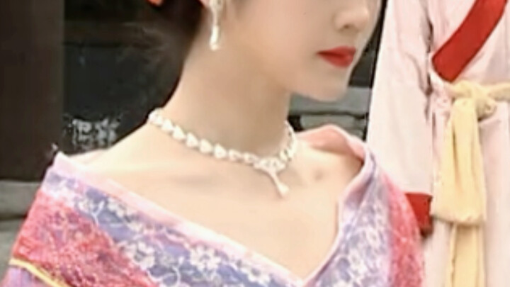 Hilarious!! I’ve never seen anyone show their love by wearing their crush’s bracelet as an earring f