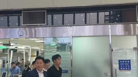 Is Hu Zi protecting Xiuxiu?