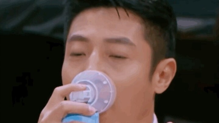 All civil officials take the day off! Military generals attend court as usual!