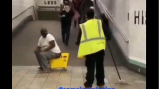 هذا الفيديو من أمريكا يقتلني دائمًا