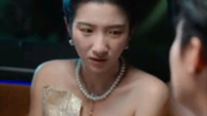 33. Amnesic she was saved by rival CEO Used as revenge tool at first but he fell helplessly in love!