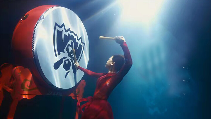 ตีกลองใต้น้ำ ระบำจีนใต้น้ำ ใช้การเต้นระบำจีนเพื่อสนับสนุน League of Legends S11