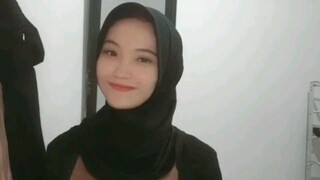 salfok bonekanya gede bgt😳
