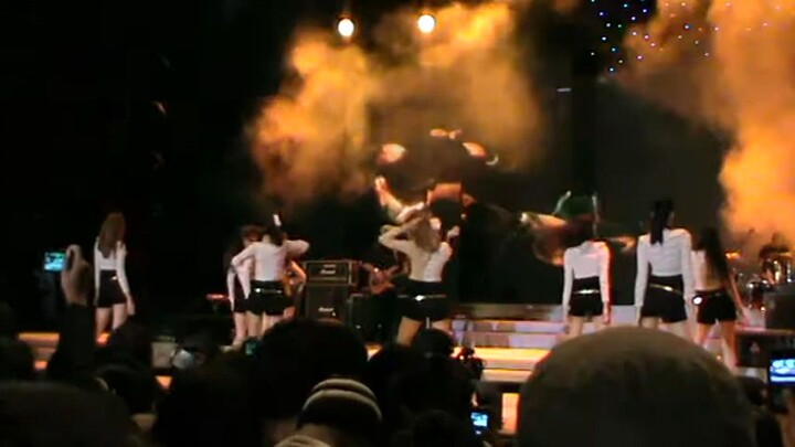bexxa - get up move on (Jakarta fair 2012