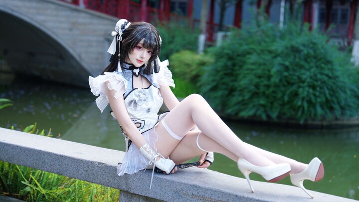 [Long Lie] A true miracle-worker, Doctor~ Yin Ziping in a cheongsam, her heart as pure as water
