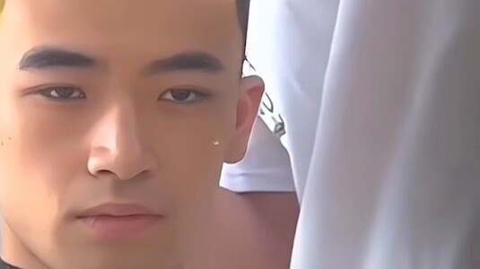 Không ai có thể bước ra khỏi tiệm cắt tóc với nụ cười trên môi.