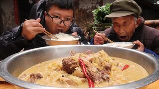 Countryside Recipe & Mukbang | Stewed Goose (Northeast China Cuisine)
