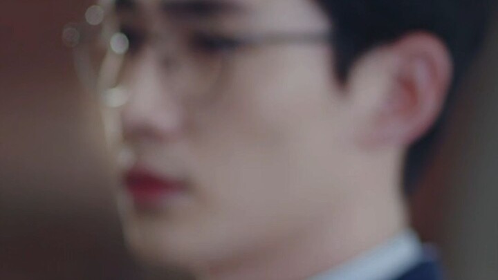 ฉันได้ยินมาว่าเขาคือไวท์มูนไลท์ตัวจริงใช่ไหม?