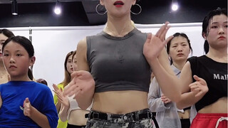 败给拖延症啦，课包遥遥无期，所以明天开始，每天14:30-16:00在B站直播网课