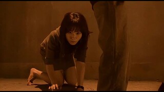 变态杀手在七个房间里关了七个女孩，想要逃出升天只能钻进下水道