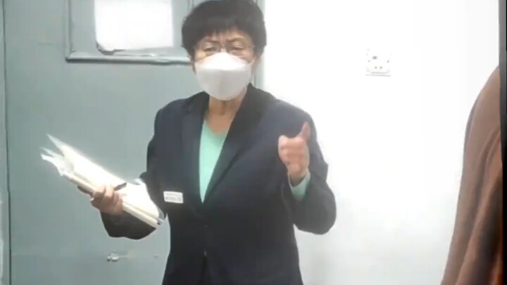 The Dorm Mom’s Take on Love in College