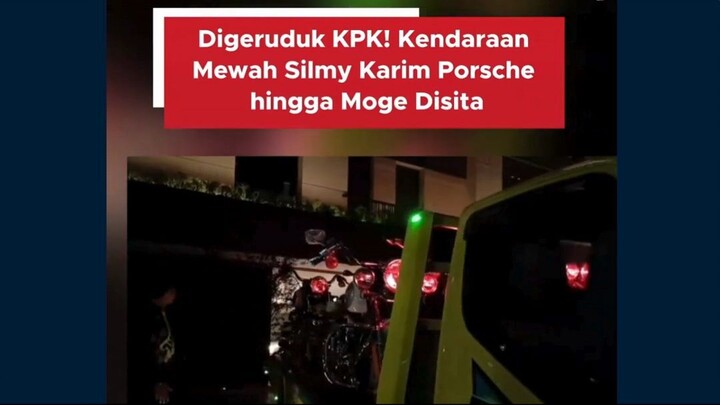 Komisi Pemberantasan Korupsi (KPK) membawa sejumlah kendaraan mewah usai menggeledah rumah pribadi W