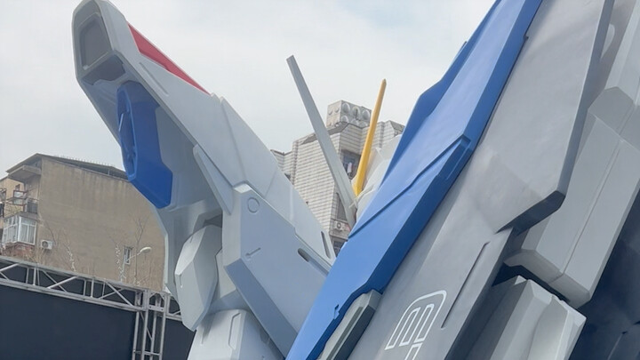 Wuhan MixC, Gundam China Project, should this be a Gundam pop-up store?