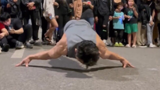 Amazing arm strength. This strength is too strong.