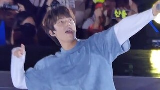 On the first day after the holiday, this energetic puppy is cheering you on! Kong Chan B1A4 - Ji Won