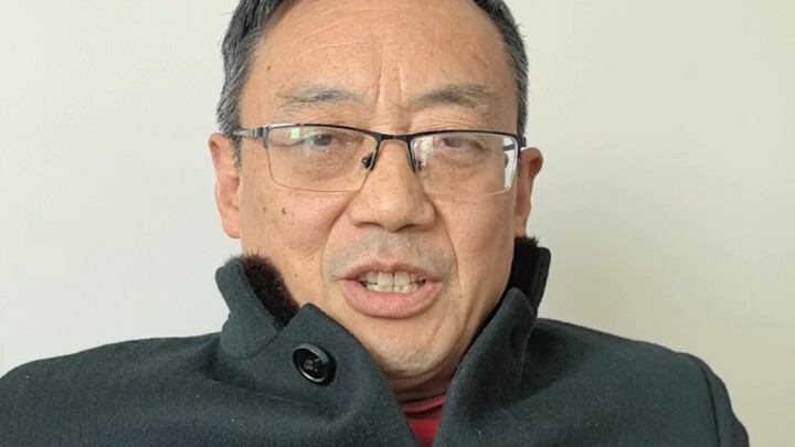 لماذا تُحبّون جميعًا طرح كل الأسئلة لي؟ هل تظنون حقًا أنني أمين لجنة التفتيش والانضباط؟