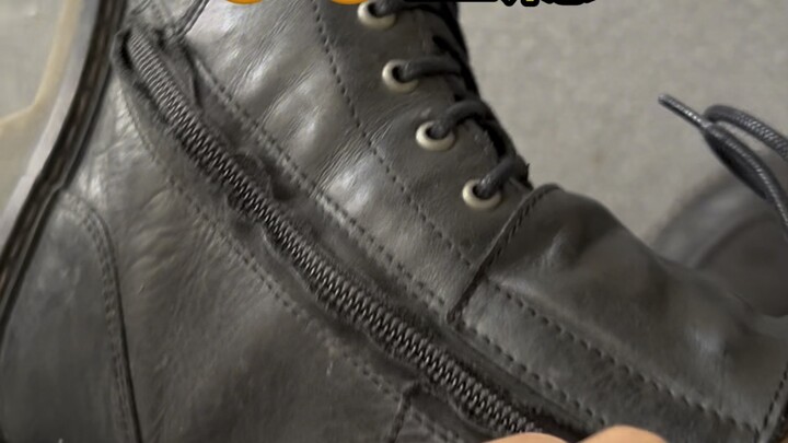 Sepatu Saya Bisa Berbahasa Inggris