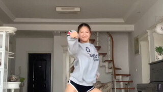 Một bản demo khiến mọi người quay trở lại trường trung học trong giây lát! Phúc thay ai biết cơ bắp 