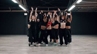 Jennie "Mantra" MV Rehearsals