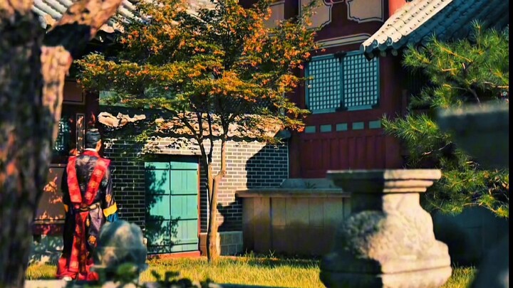 This moment... when memories turn into wounds of the heart 💔🥀"#BonAppetitYourMajesty 💔#SadKdrama