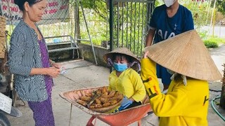 Cả xóm bất ngờ khi thấy Nàng Út Ống Tre đi bán chuối chiên dạo bằng xe mui trần || Xe Độc Lạ