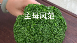 宝宝早餐吃什么，时蔬鲜虾饼加排毒米糊，吃完一身轻松！