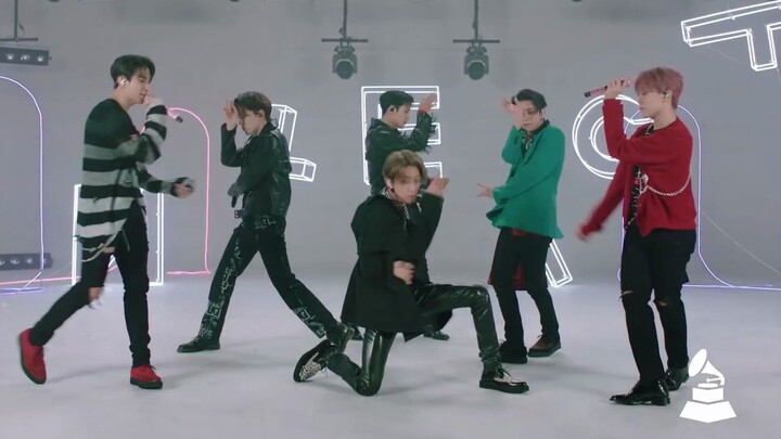 Mình mới lần đầu thấy phiên bản VERY NICE này của SEVENTEEN đấy, đúng là cứ lục lọi mãi thì lúc nào 