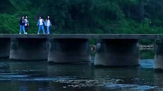 女孩放学搭熟人的车回家，竟丢了性命，凶手竟是...