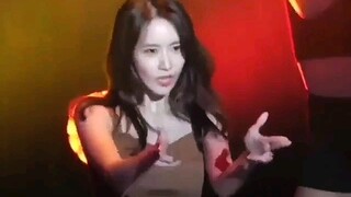 Lin Yun'er: The Ultimate in Innocent Seduction