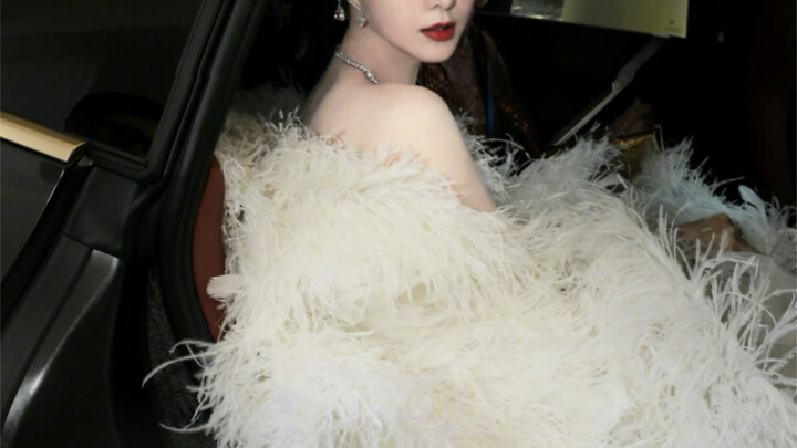 Tiga tahun penuh dengan gaun peri di layar, kakak Fan mengajari dunia hiburan dalam negeri cara berp