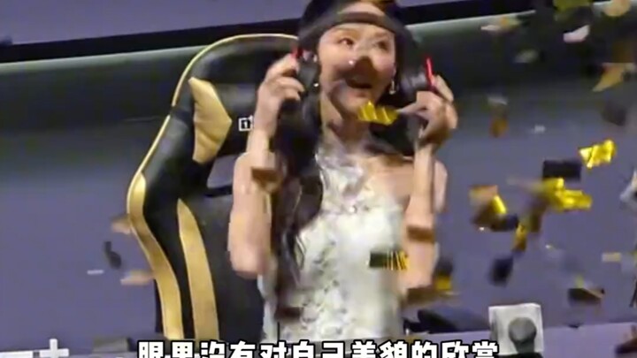 Đã đến lúc remake phiên bản cá tính của “Nụ Cười Ấm Áp”?