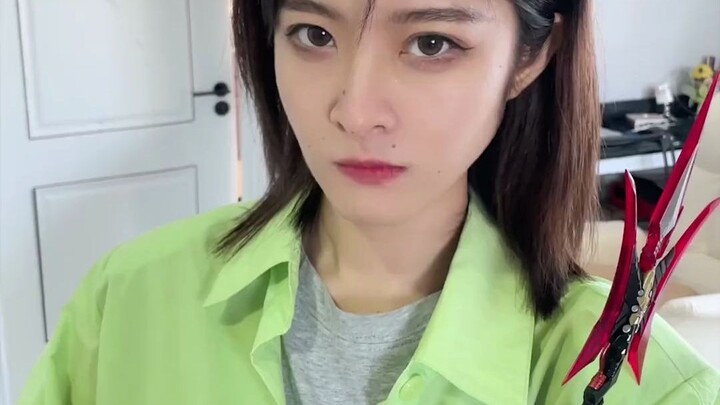 Cuma gitu doang kamu ngucapin terima kasih ke aku???