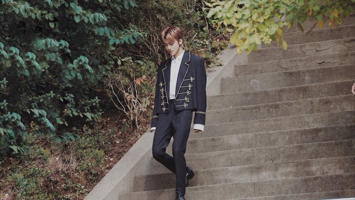 【NCT DREAM】On this day at Gyeongbok High, besides the stage, I just love watching handsome guys walk