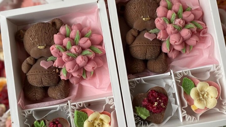 Cảm giác như đang xem trực tiếp cô gái tháo khuôn mẫu.