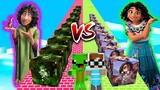 ENCANTO MIRABEL LUCKY BLOCK vs. ENCANTO BRUNO LUCKY BLOCK BATTLE in Minecraft!