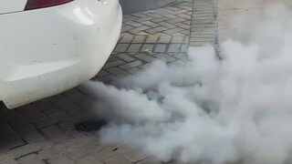 Những sự cố kỳ quặc mà thợ sửa xe gặp phải, khách hàng nói là như tiên bay phảng phất~