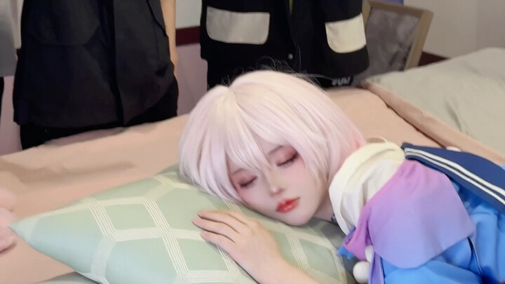 March 7 is actually like this at the Honkai: Star Rail Carnival!