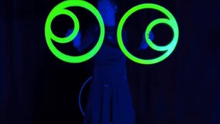 Vòng tròn Peacock trong bóng tối: Những khoảnh khắc tuyệt đẹp
