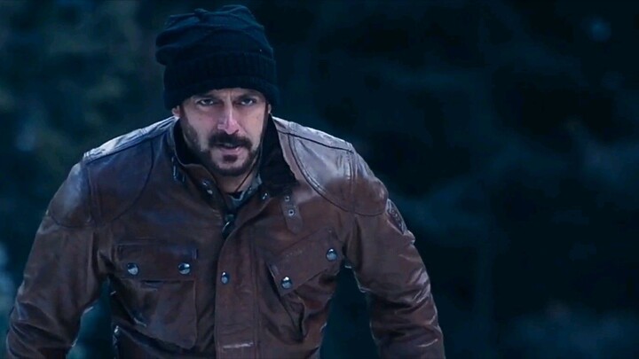 Tiger Vs Wolves | Tiger Zinda Hai | Salman Khan Entry Scene