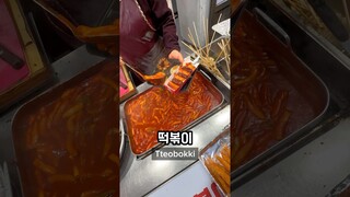 Making a Lunchbox at a Korean Traditional Market 🇰🇷🍱 #korea #southkorea #seoul #koreanfood