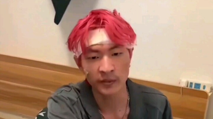 Well done—here’s a Han Xin “Bailong Yin” outfit as a reward!