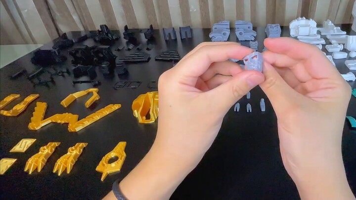 تجربة غامرة لتركيب فريق ديناصورات